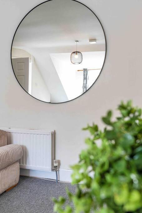 Stylish 1 Bedroom Apartment เอดินบะระ ภายนอก รูปภาพ