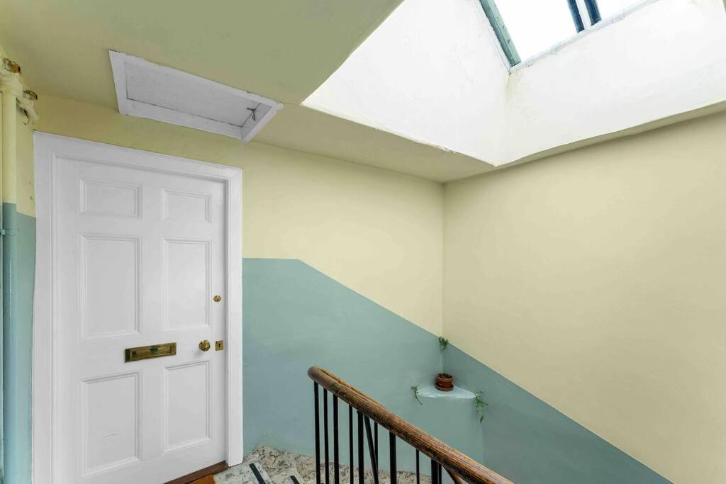 Stylish 1 Bedroom Apartment เอดินบะระ ภายนอก รูปภาพ